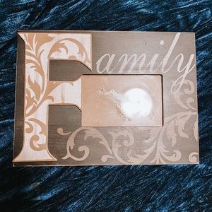 Family picture frame